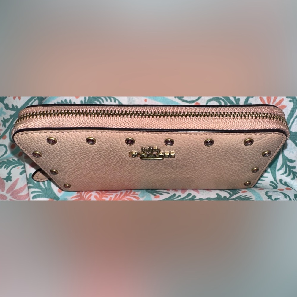 NWOT COACH Accordion Zip Wallet With Crystal Rivets - Picture 5 of 10